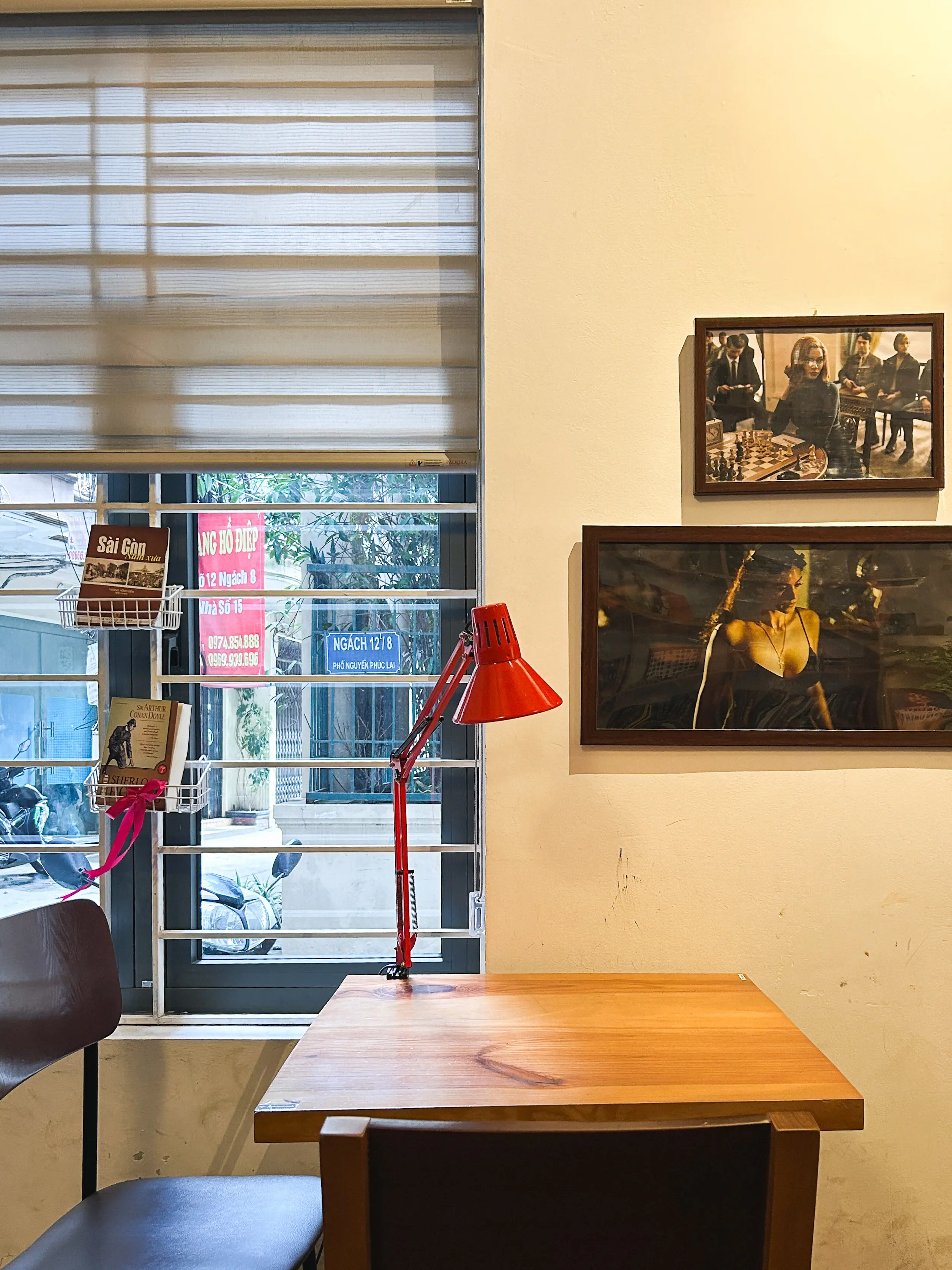 Students working at Nook cafe