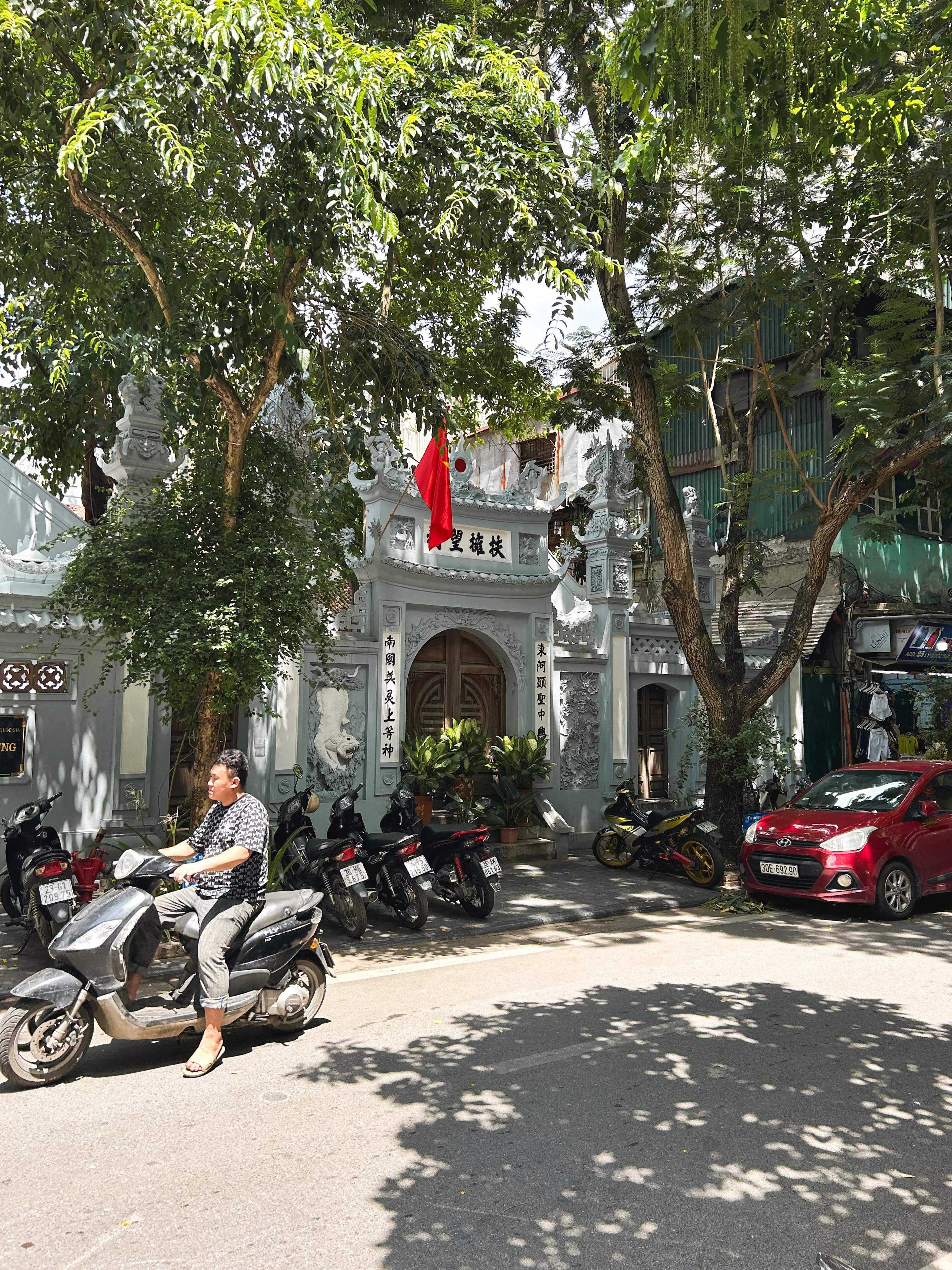 Charming Old Quarter street scene